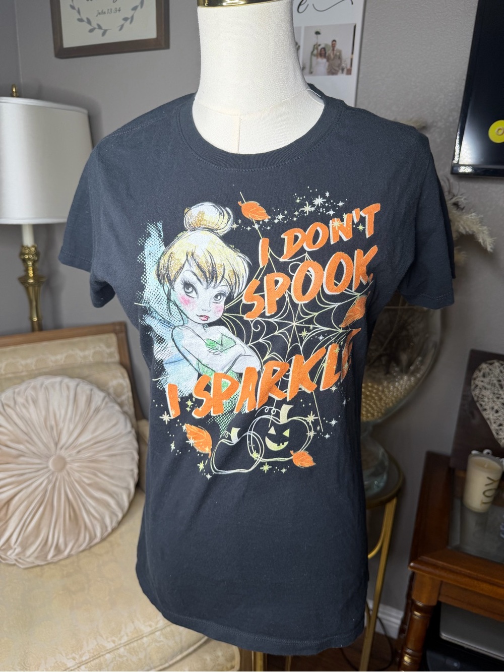 Disney Tinker Bell Halloween I Don’t Spook I Sparkle Graphic Tee S